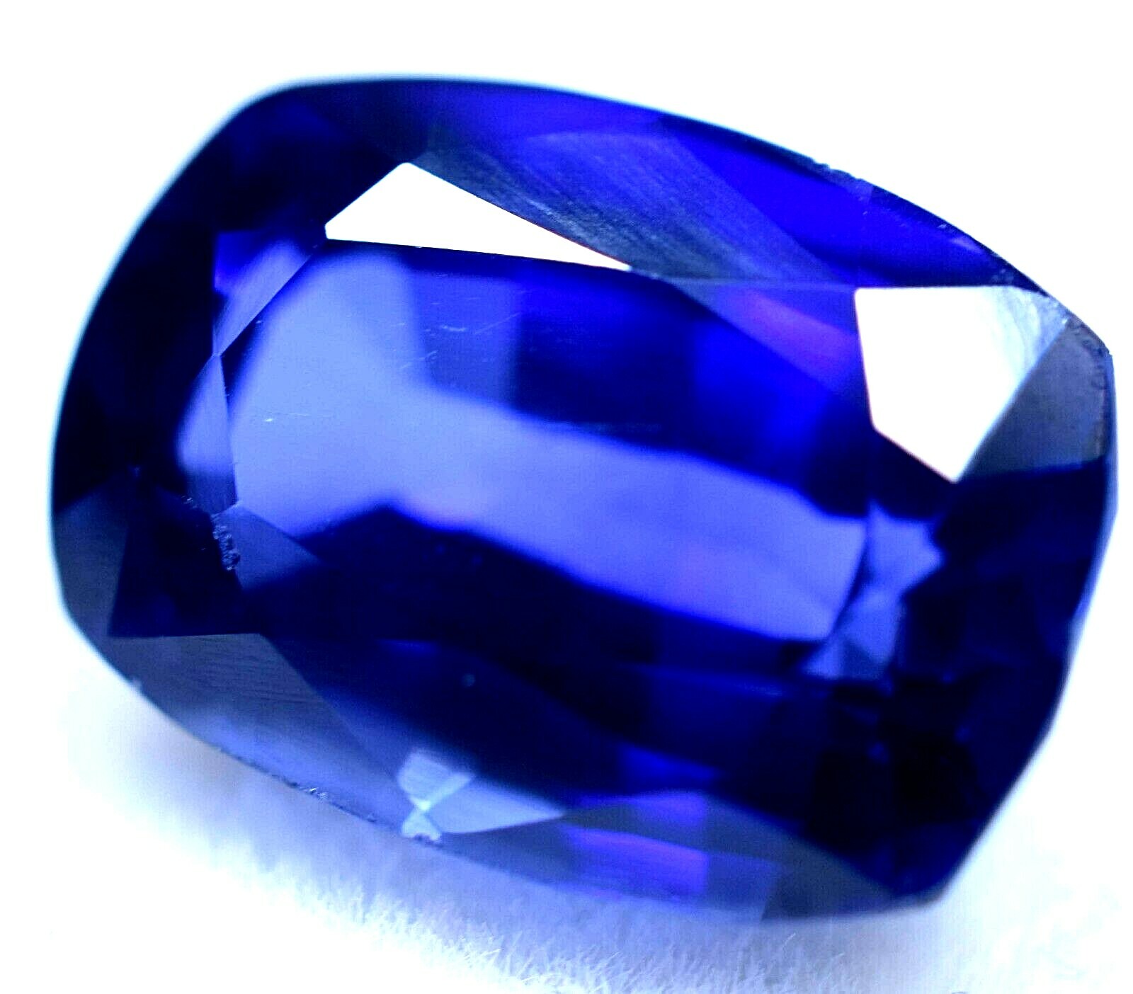 5.40 CTNatural california Benitoite GGL Certified Top Quality Treated Gem