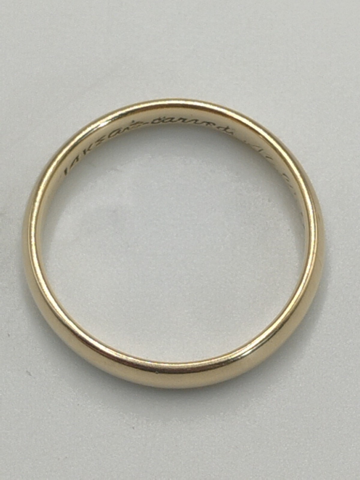 VTG 14K YELLOW GOLD ART CARVED MENS 5.8 MM WEDDING BAND RING 2.5 GRAMS SIZE 7