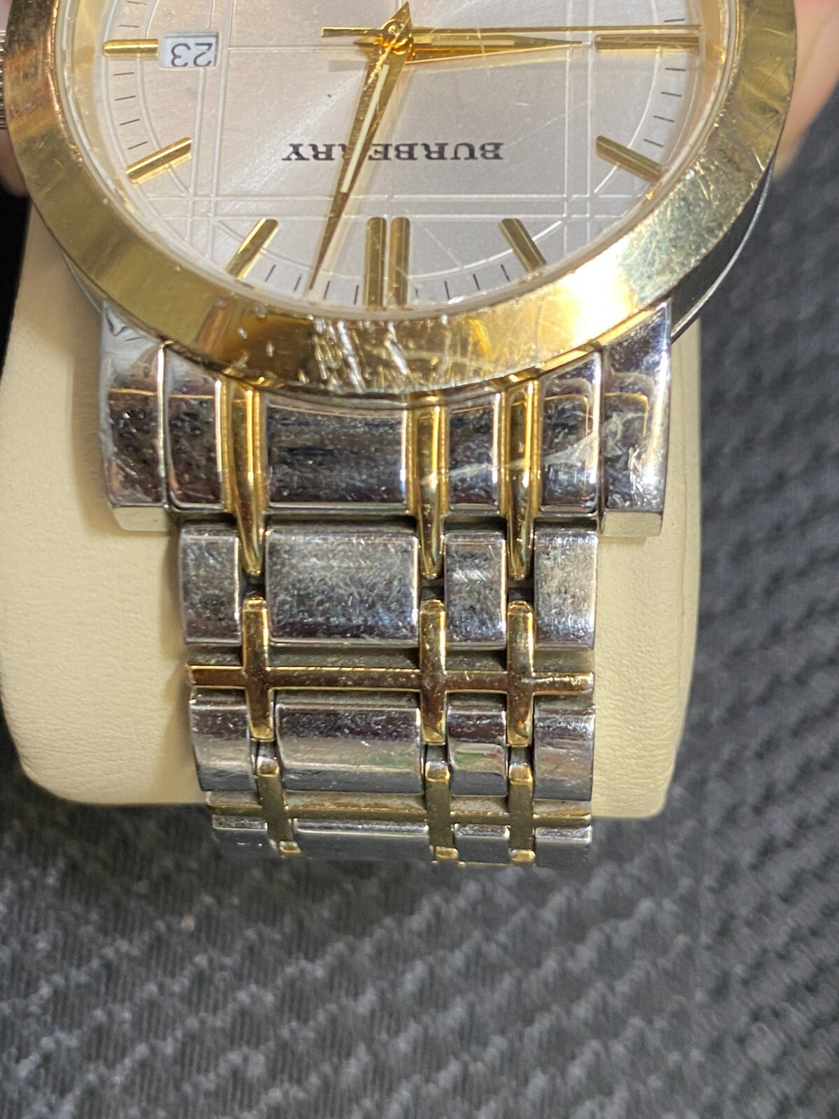 Burberry Two-Tone Silver Gold Swiss Made Unisex Watch ~ 50 m / 165 Feet ~ BU1358