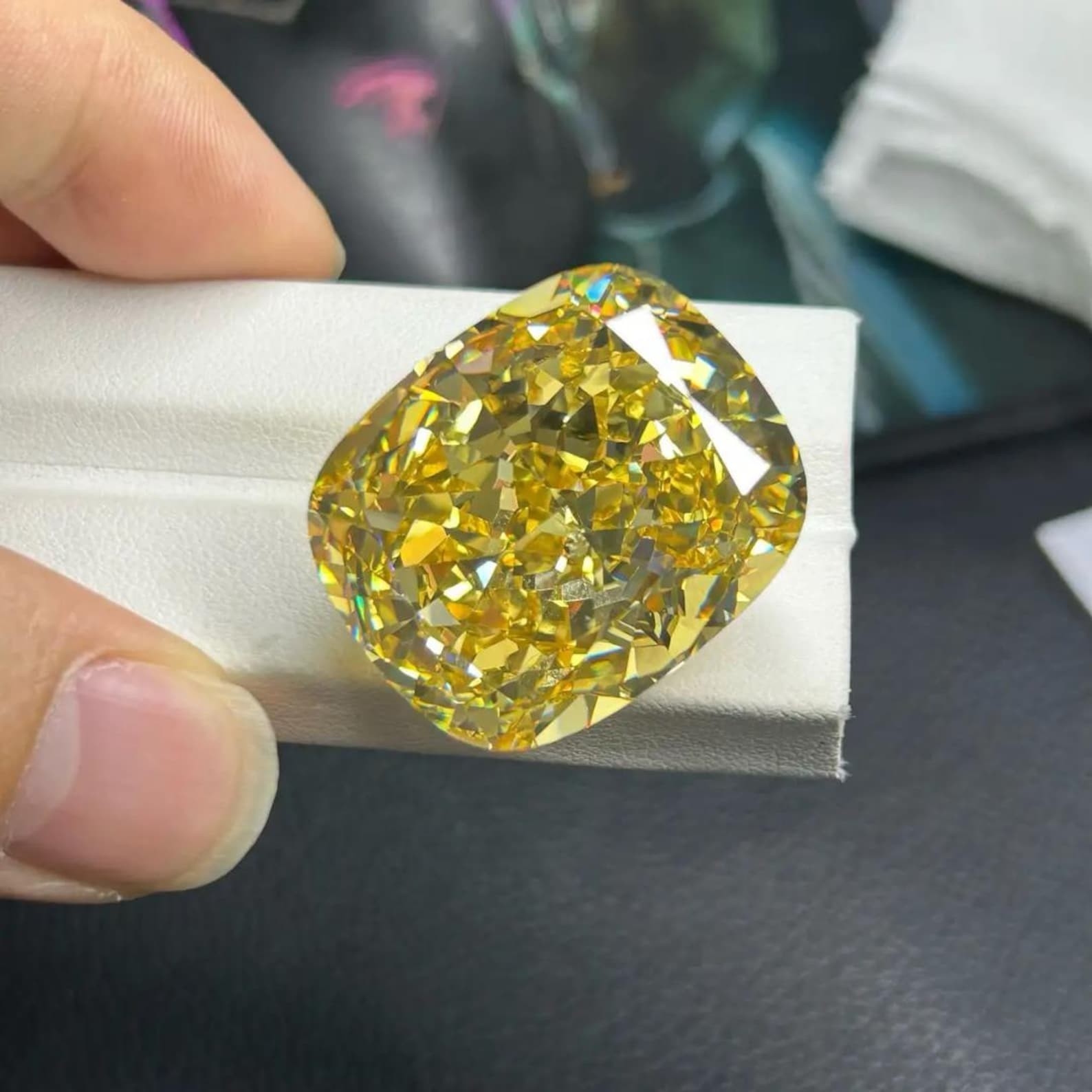 3 Ct Natural Vivid Yellow ‘D’ Color VVS1 Unheated Loose Diamond Cushion Cut