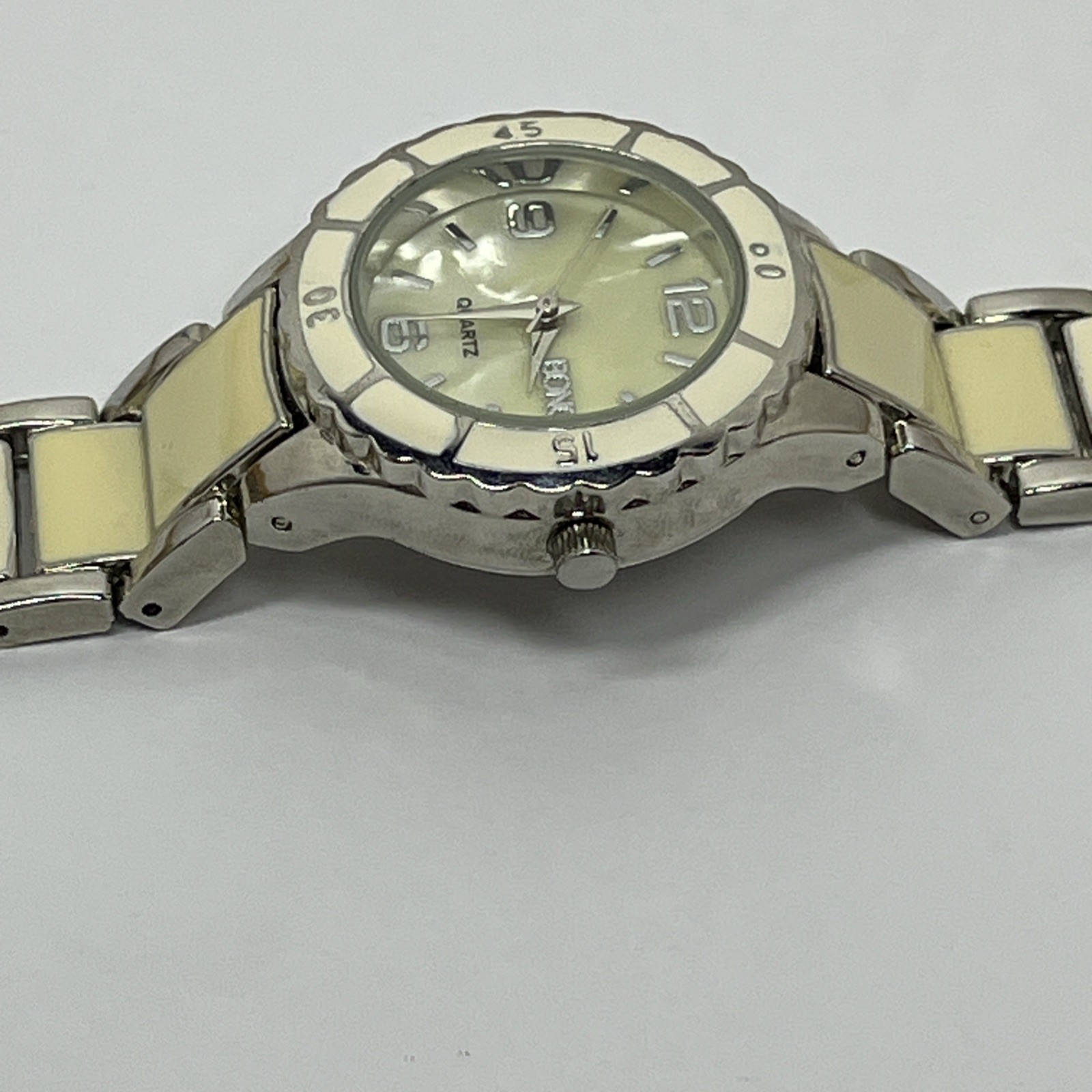 Vintage Women’s Bongo Quartz Accutime Watch Corp Mother Of Pearl Dial BG2136
