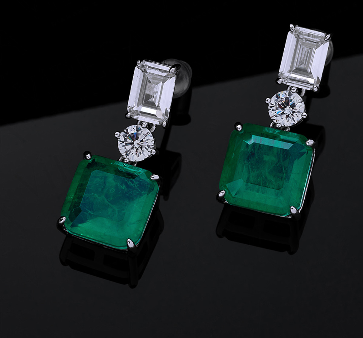 Lab Dimond / emerald ear rings