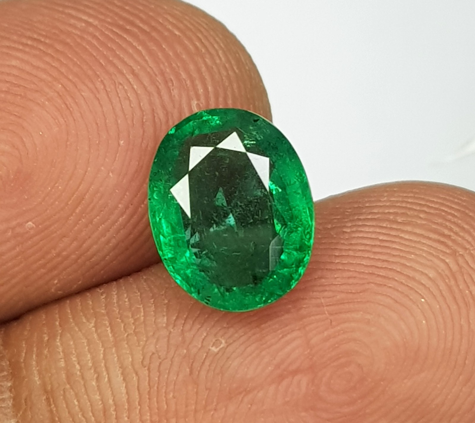 Natural Zambian Emerald Gemstone: 2.00 Carat Oval Cut, 9.6X7.6mm Untreated Gems