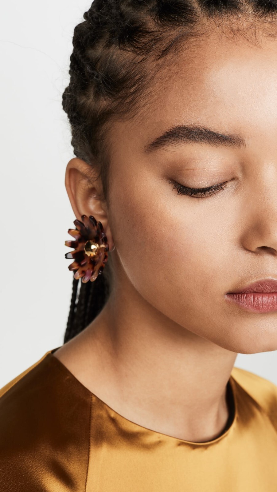 LELE SADOUGHI OVERSIZED 5CM Lucite & Gold Daisy Button Stud Earrings GIFT