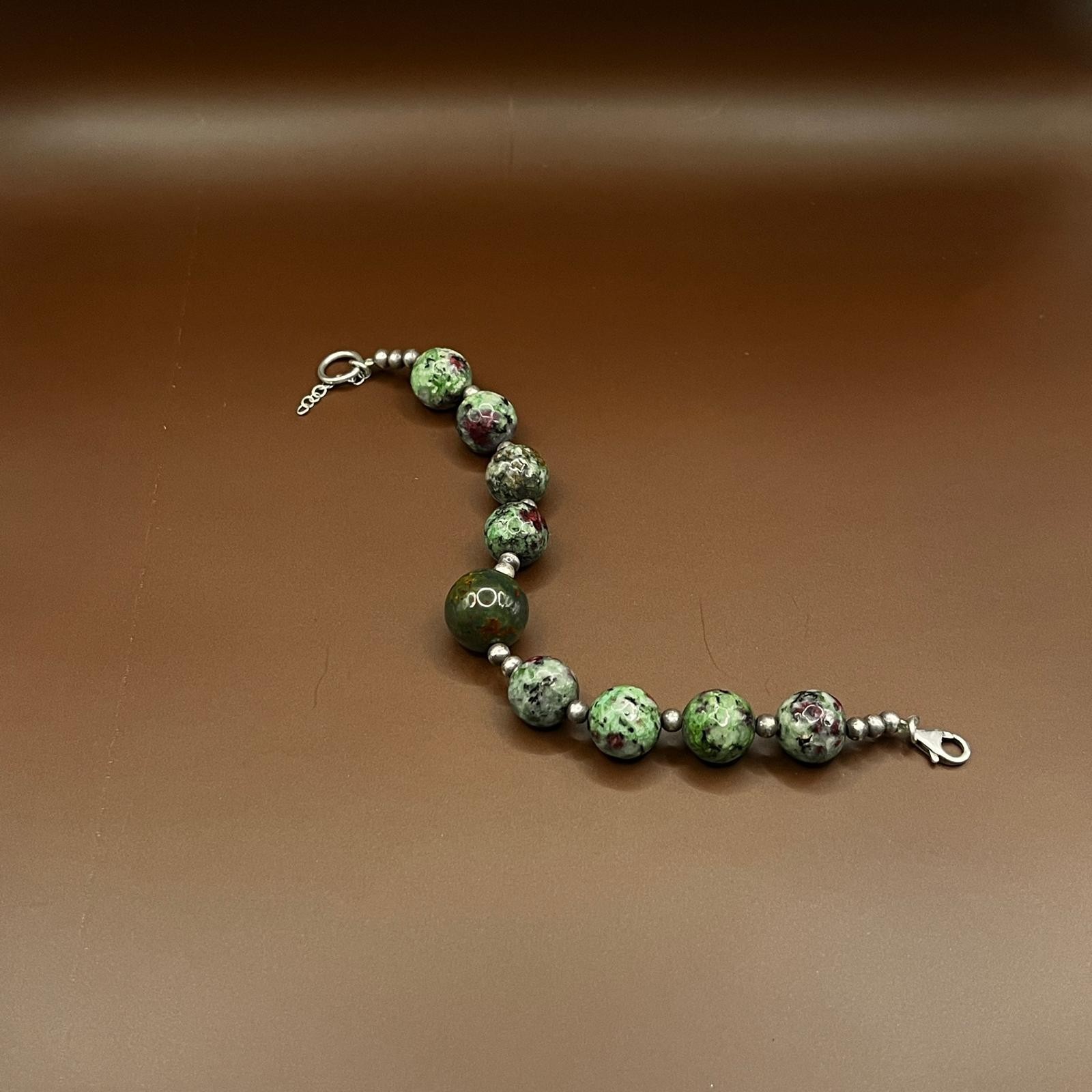 Vintage Ruby in Zoisite Beaded Bracelet Silver Tone Accent Beads Gemstone