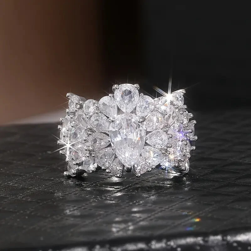 Elegant 925 Sterling Silver White Topaz Charms Wedding Engagement Ring Size 8