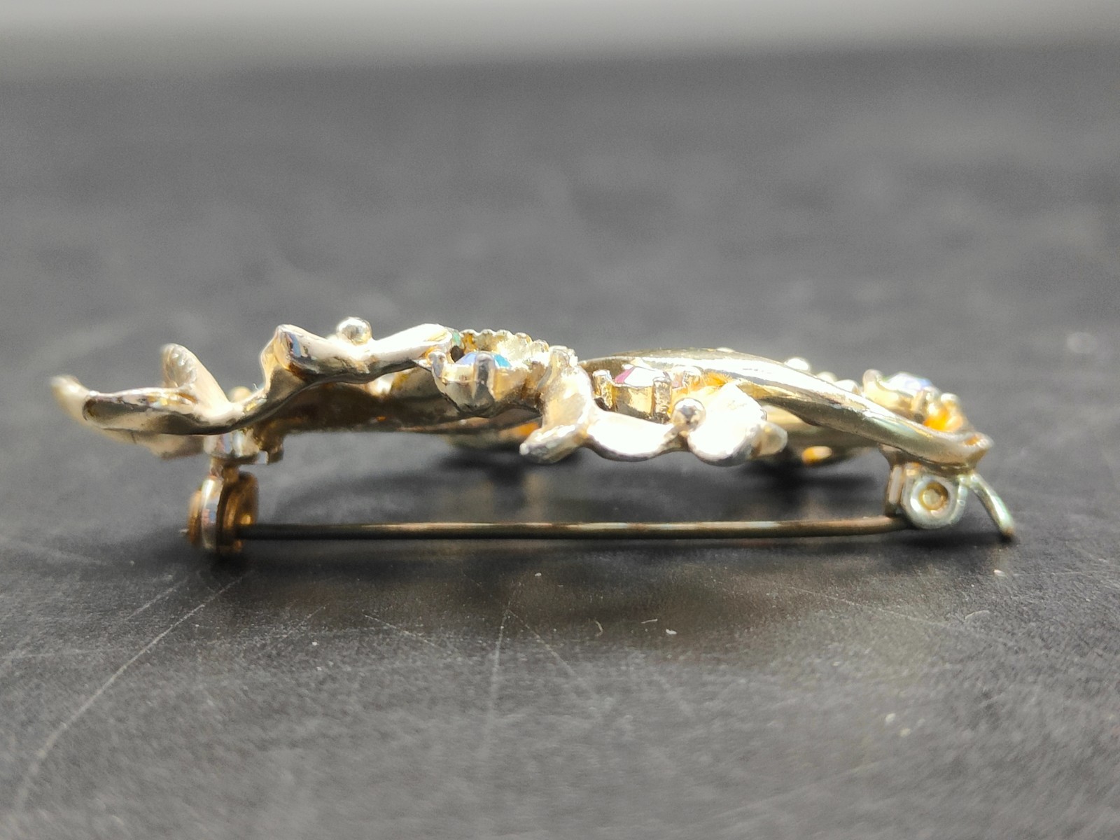 Vintage White Enamel Floral Brooch Gold Tone Aurora Borealis Pin 5cm