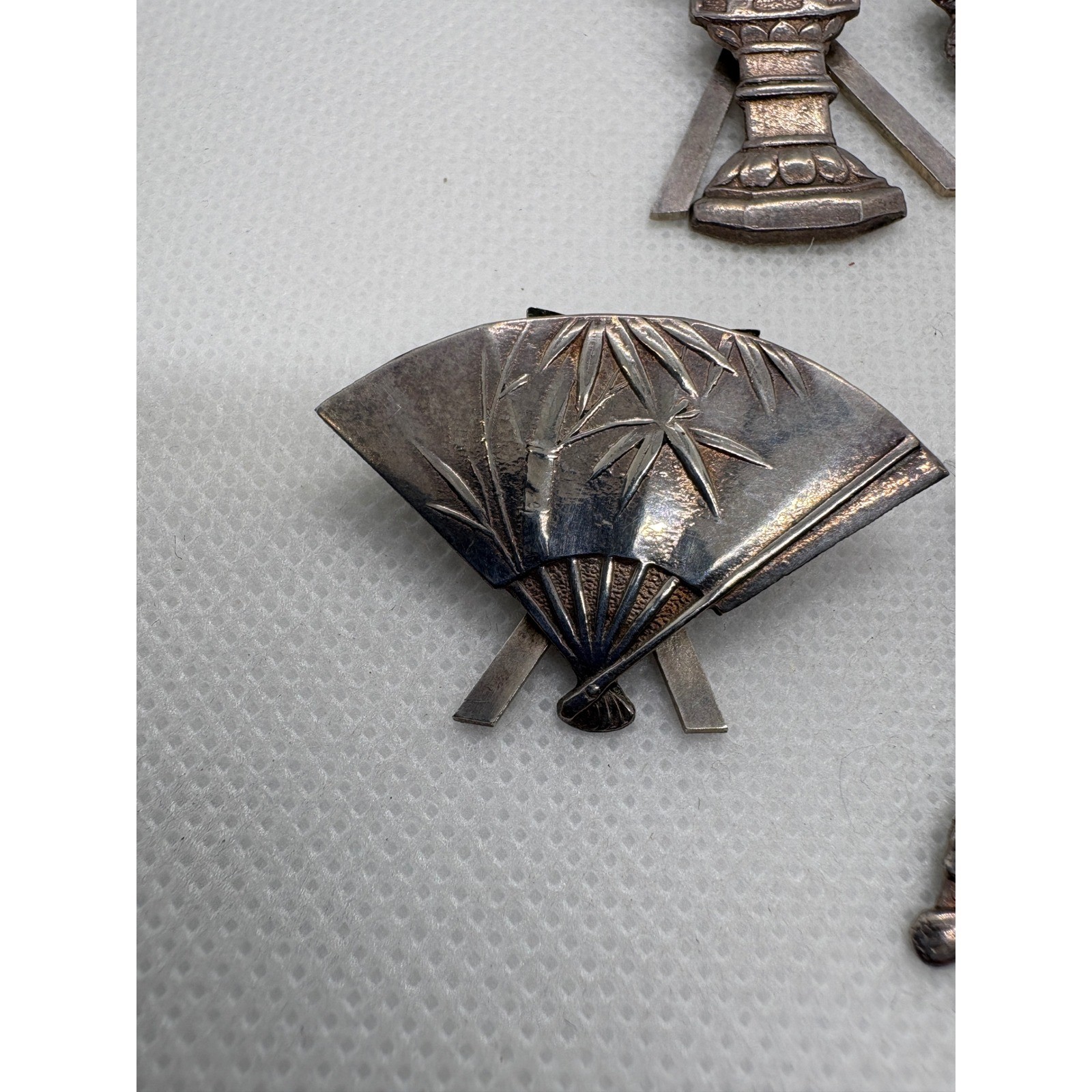 Vintage 950 Silver Japan Scarf Clip Set Dragon Boat Pagoda Samurai Fan 16.38g