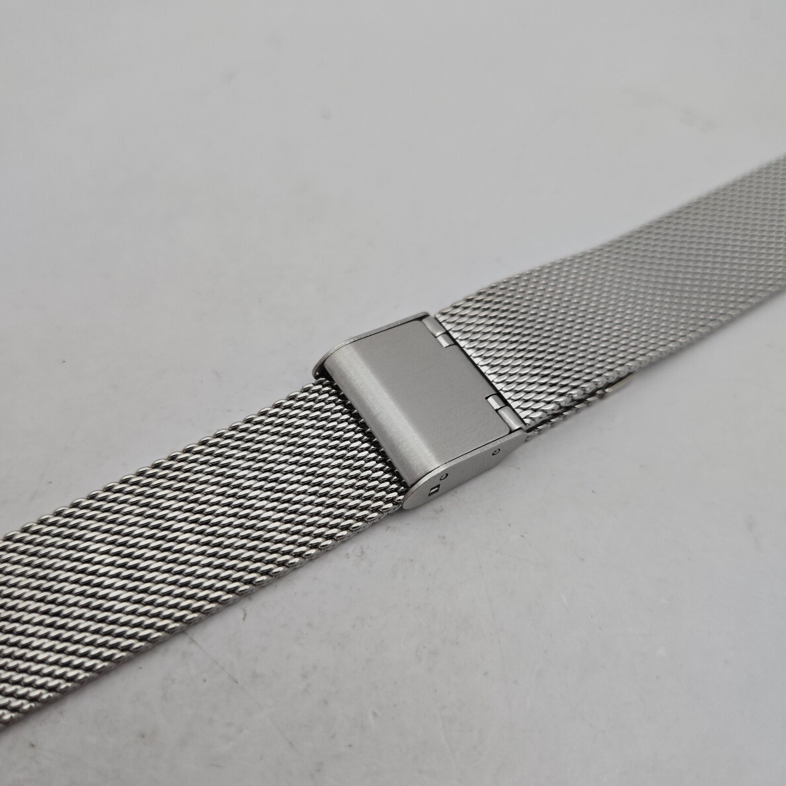 Unbranded Stainless steel mesh watchband/Bracelet 20mm