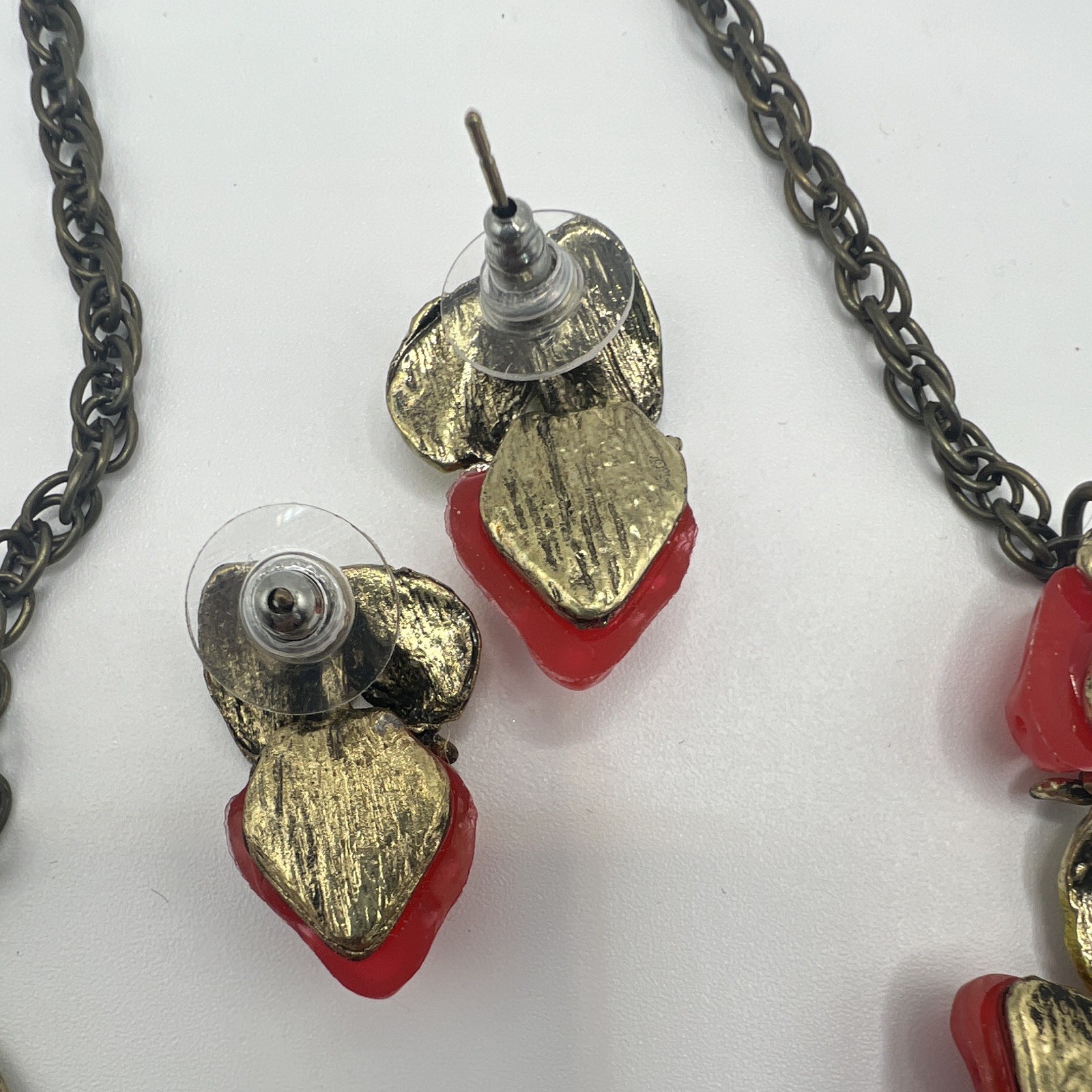 Strawberry Cluster Necklace & Pierced Earrings Set Acrylic Red Green Gold Tone