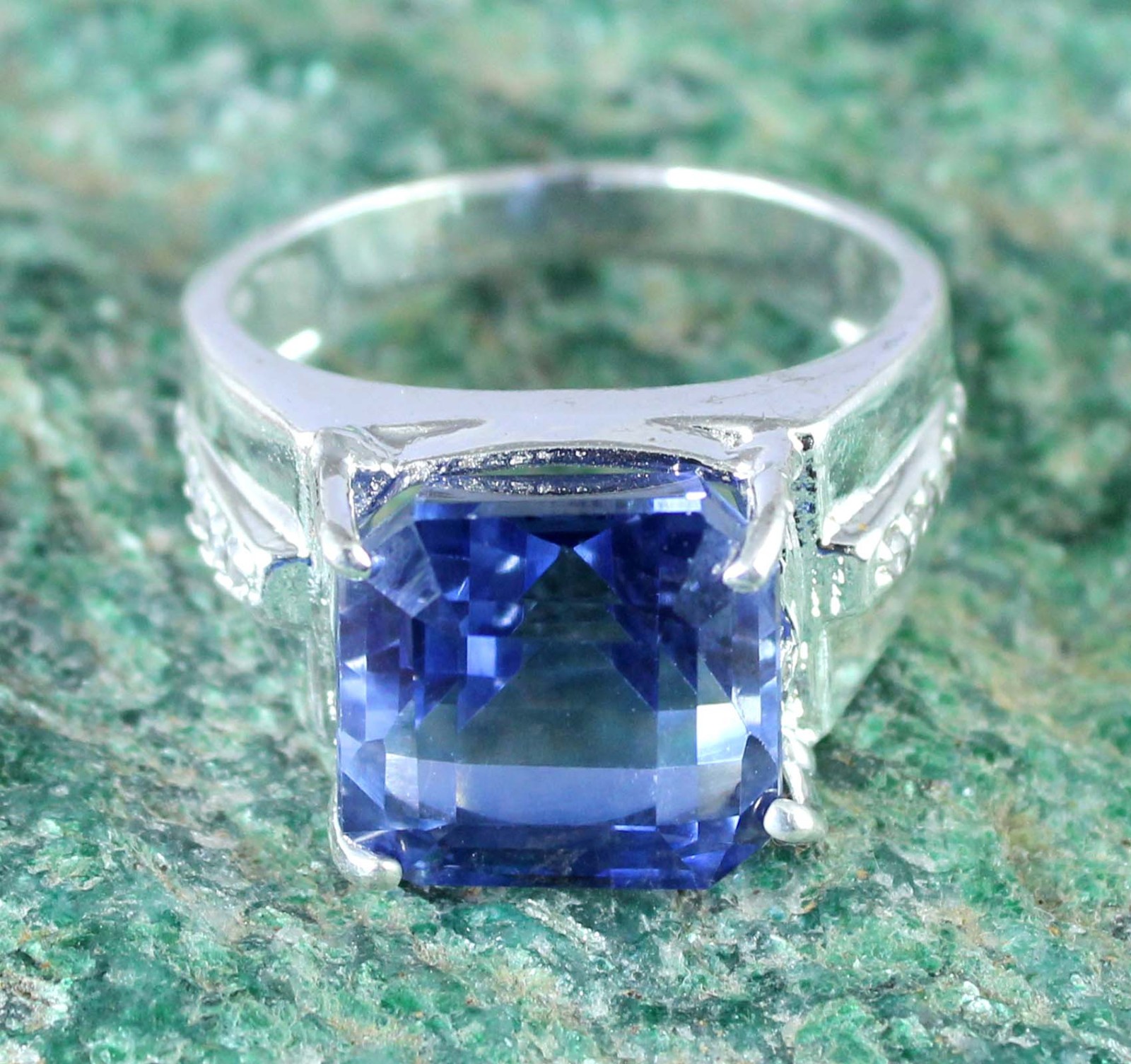 Blue Sapphire 15.56 Ct/12 mm Natural Octagon Cut Gemstone Certified Men’s Ring