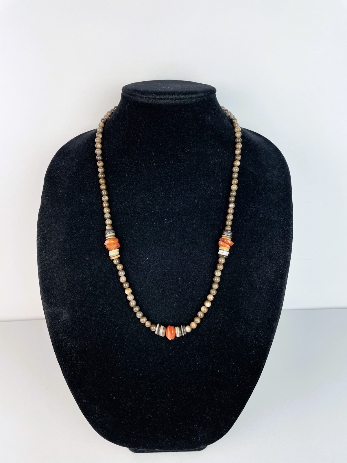 VTG 1970s Agate & Shell Beaded Bohemian Necklace tone necklace 26″, S14