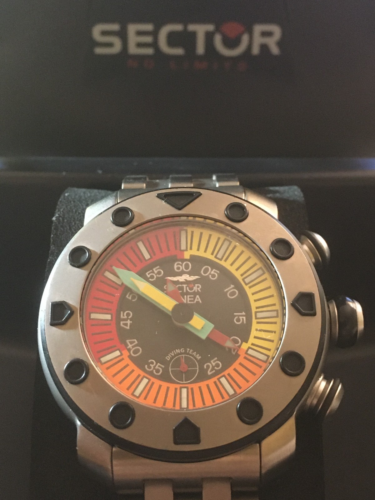 Sector No Limits Apnea Chronograph Umberto Pelizzari Edition – 44 mm Titanium