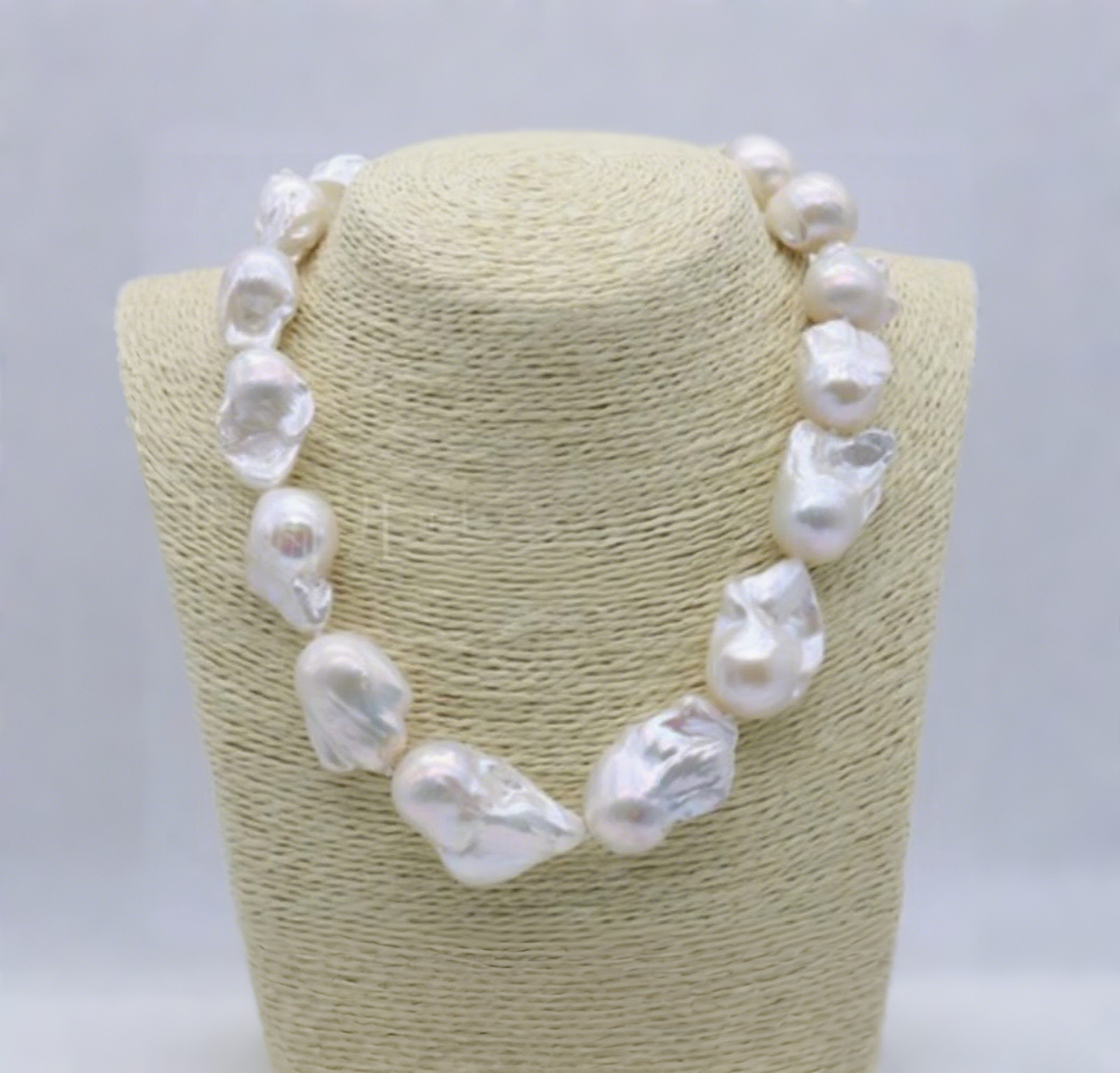 18”HUGE NATURAL GENUINE SOUTH SEA WHITE BAROQUE PEARL NECKLACE