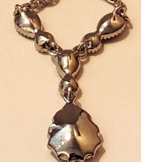 “The Jewelry Guy” – JEWELRY SET (Necklace & Earrings)