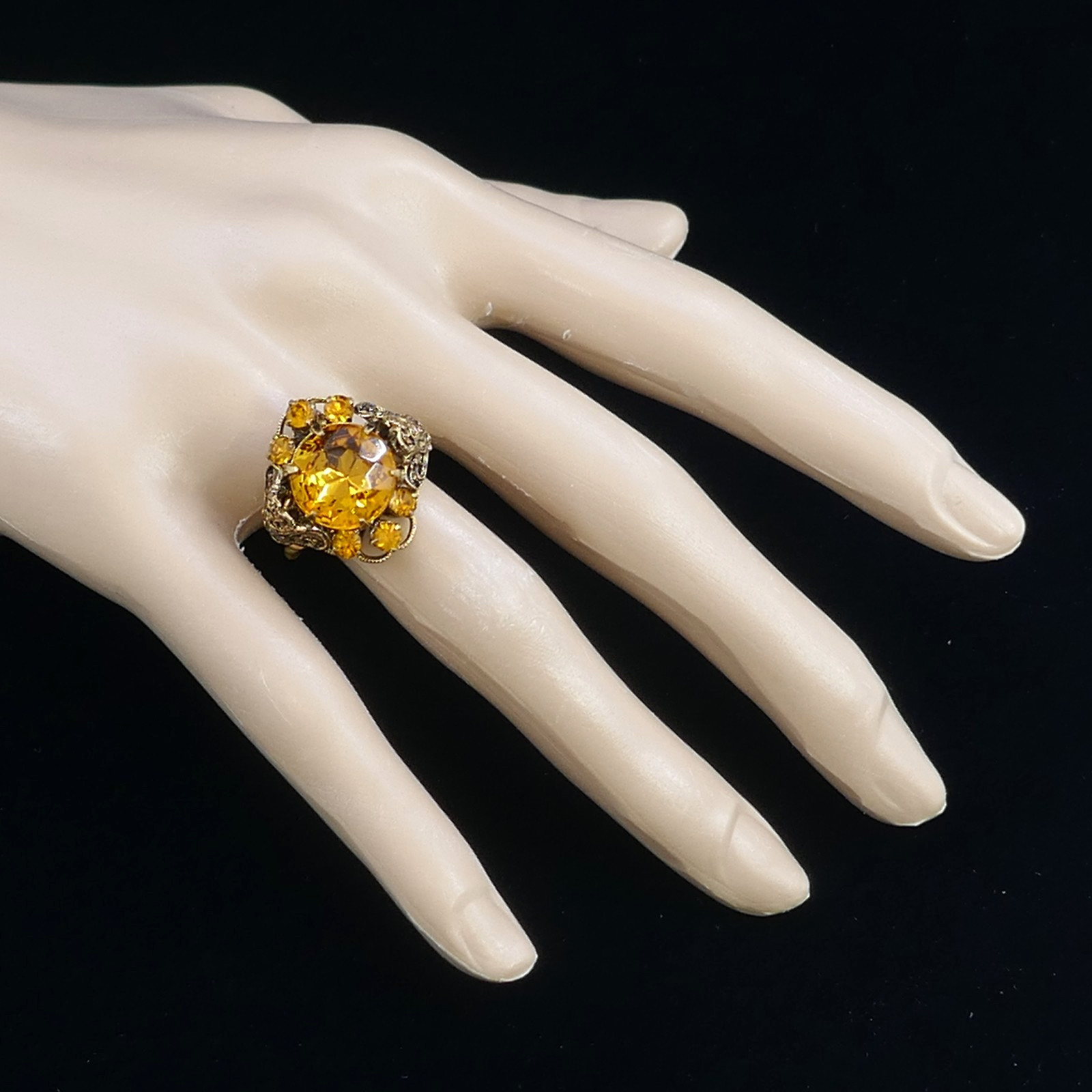 VINTAGE CZECHOSLOVAKIA FAUX CITRINE ORANGE RHINESTONE FILIGREE ADJUSTABLE RING