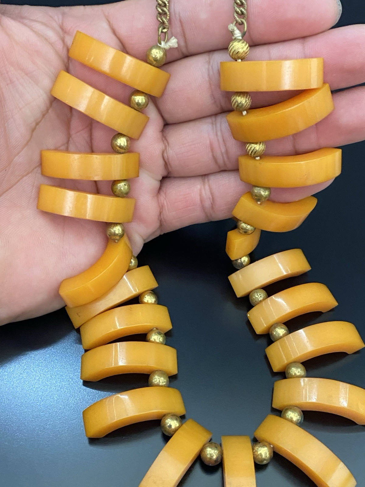 VTG Egg Yolk Butterscotch Amber Bakelite Fringe Style 20″ Bib Necklace 56.0g