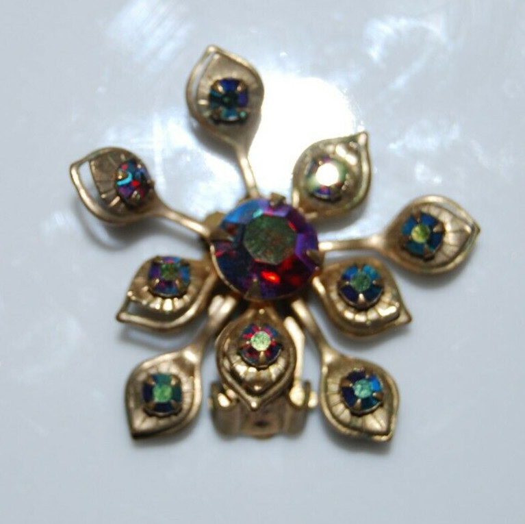 ELEGANT VTG MCM COUTURE IRIDESCENT RHINESTONES GOLDEN FLOWER SPRAY CLIP EARRINGS