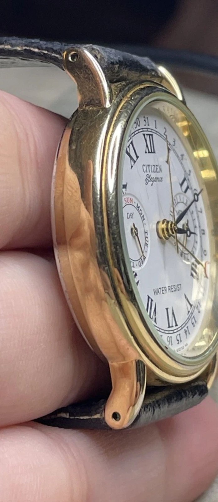 Citizen Quartz Elegance 6355 Triple Calendar Gold Tone Watch 35mm E