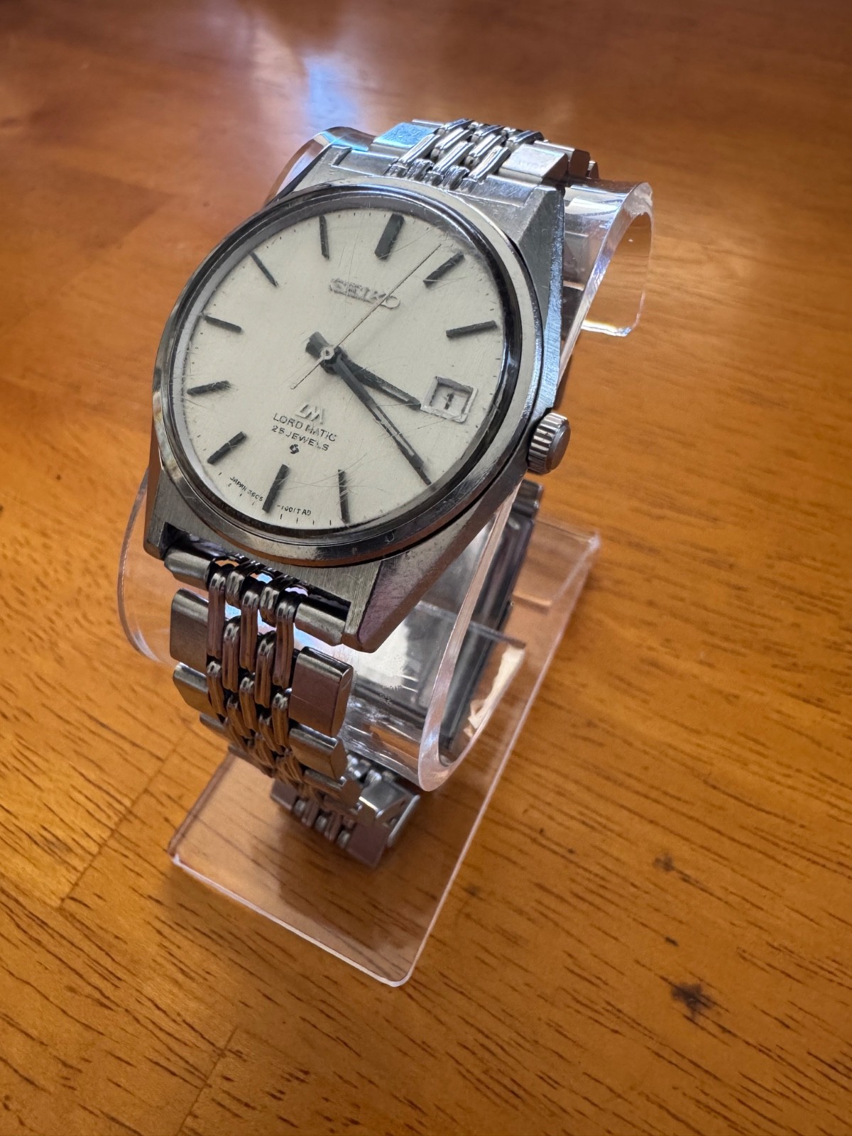 VINTAGE SEIKO LORD MATIC 5605-7020 – CREAM BRUSHED DIAL – BEADS OF RICE BAND