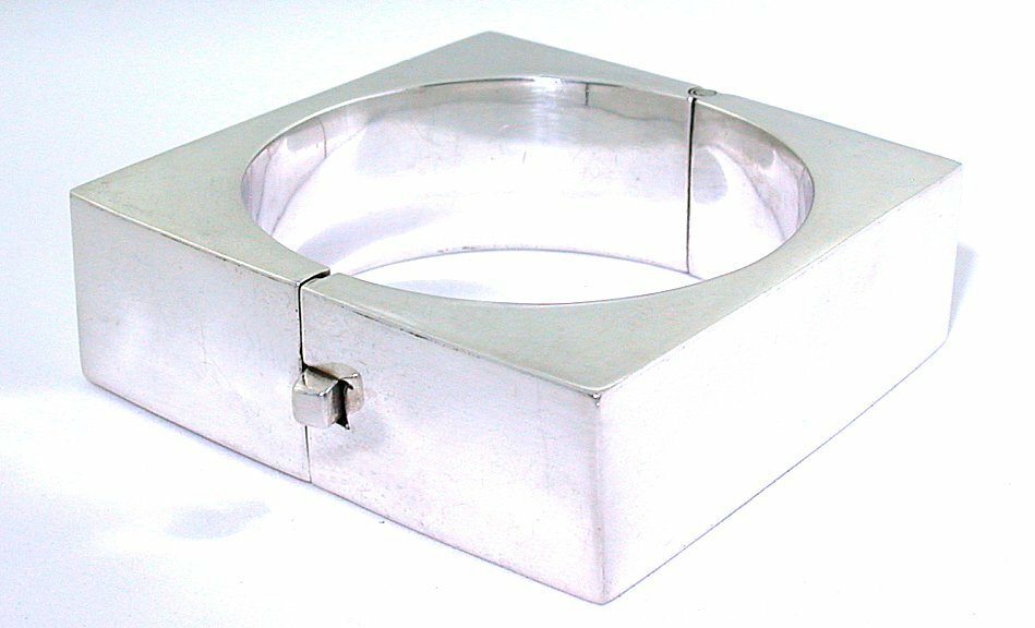 VINTAGE 2 1/10 x 2 1/10 INCH CUSTOM SQUARE 2 3/5 INCH SQUARE CUFF BRACELET