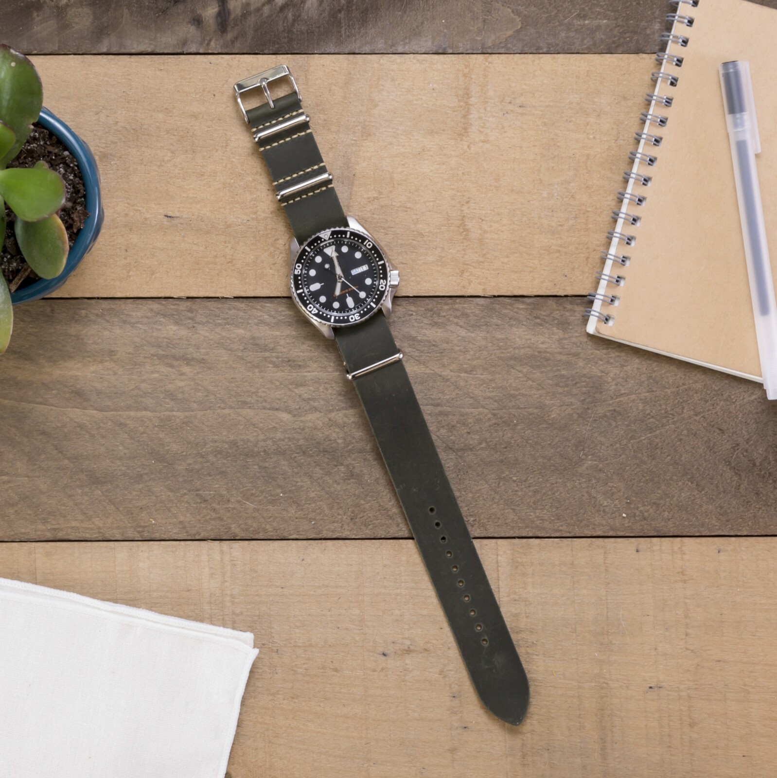 Army Green Oiled Leather One-Piece Watch Band – 18, 20, 22 or 24mm