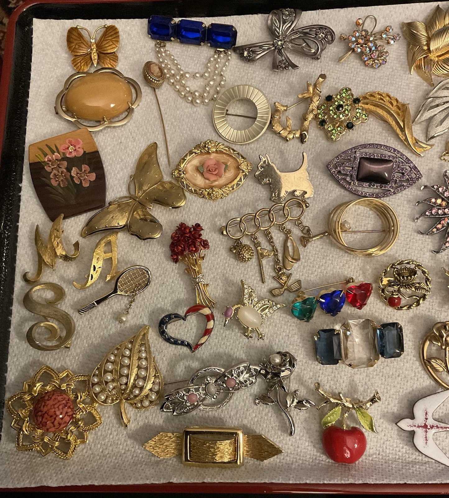 Vintage to Now Costume Jewelry Mixed Lot, Earrings Necklaces Bracelets Brooches