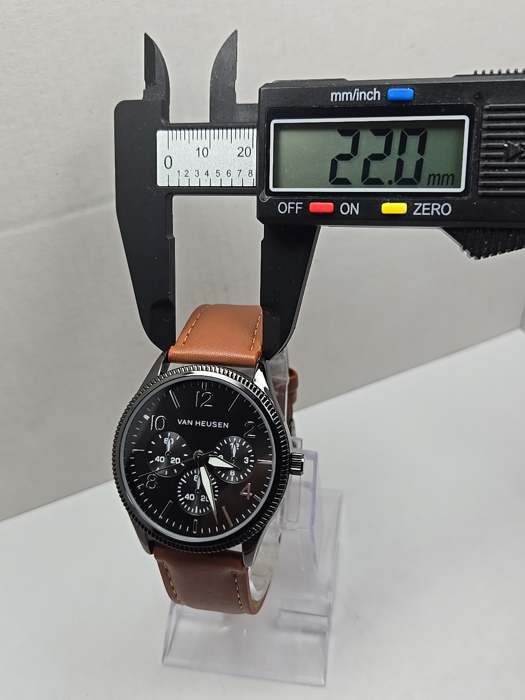 Van Heusen VAN5704RO Mens Black Multi Dial Leather Quartz Watch New Battery
