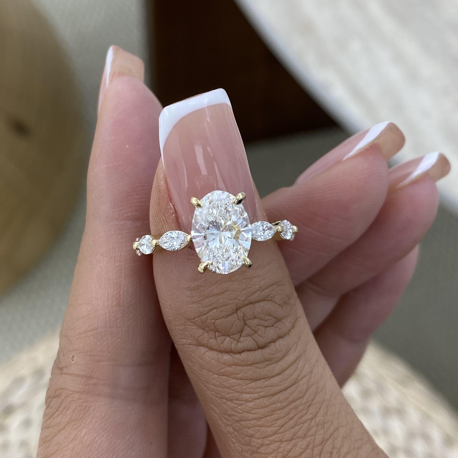Engagement Ring Yellow Gold 2.8ct IGI Certified E/VVS2 Oval Lab Created Diamond