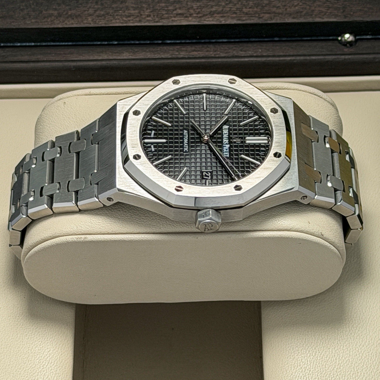 Audemars Piguet Royal Oak Men’s Black Watch – 15400ST Full Set All Links