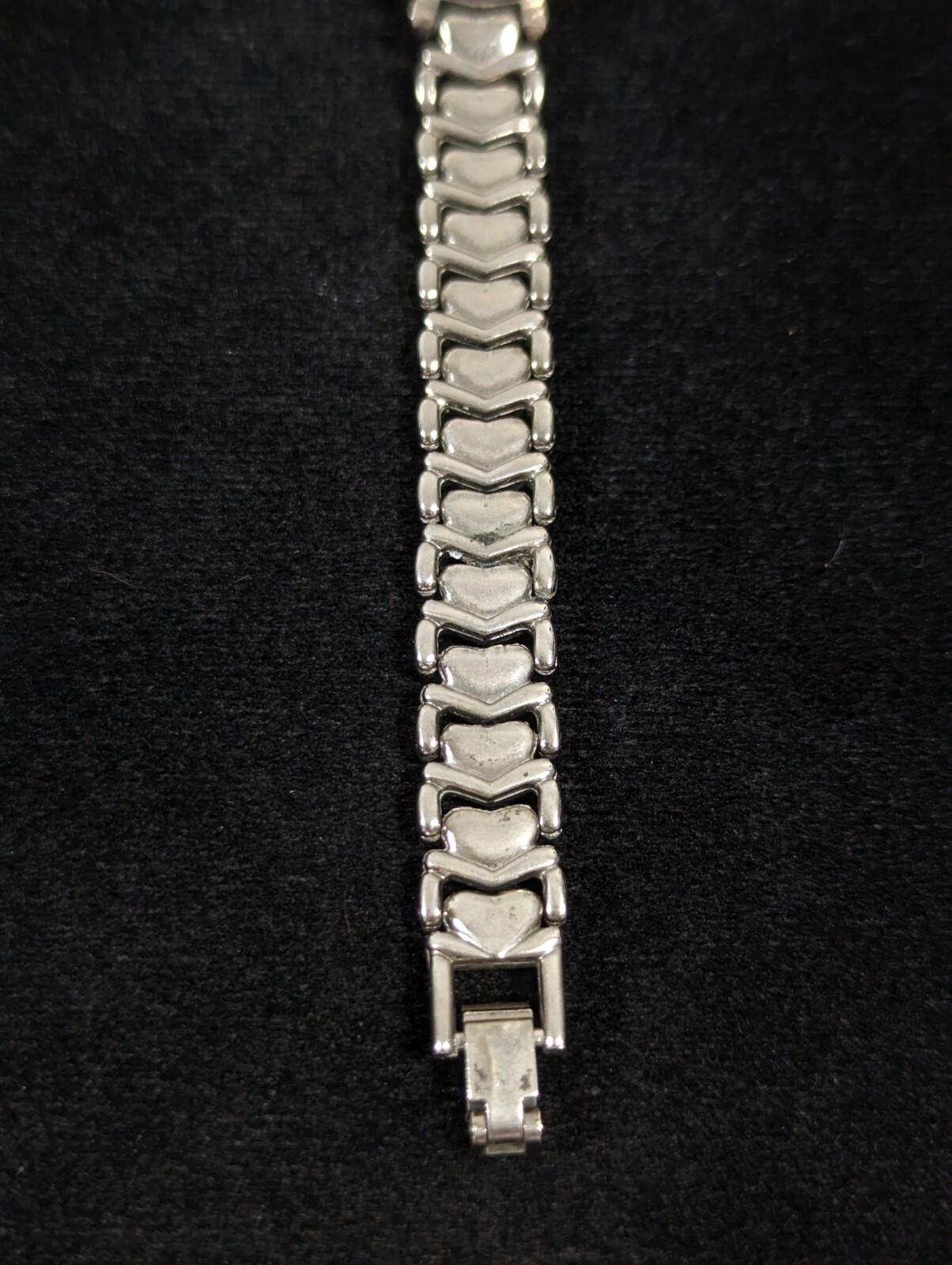 Mondu Womans Silver Tone Dial Round Case Link Bracelet Band Watch 7.25 Inch