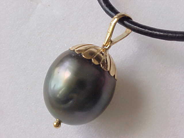 13.7MM X 16MM GENUINE BLACK SOUTH SEA TAHITIAN PEARL PENDANT 18K YELLOW GOLD