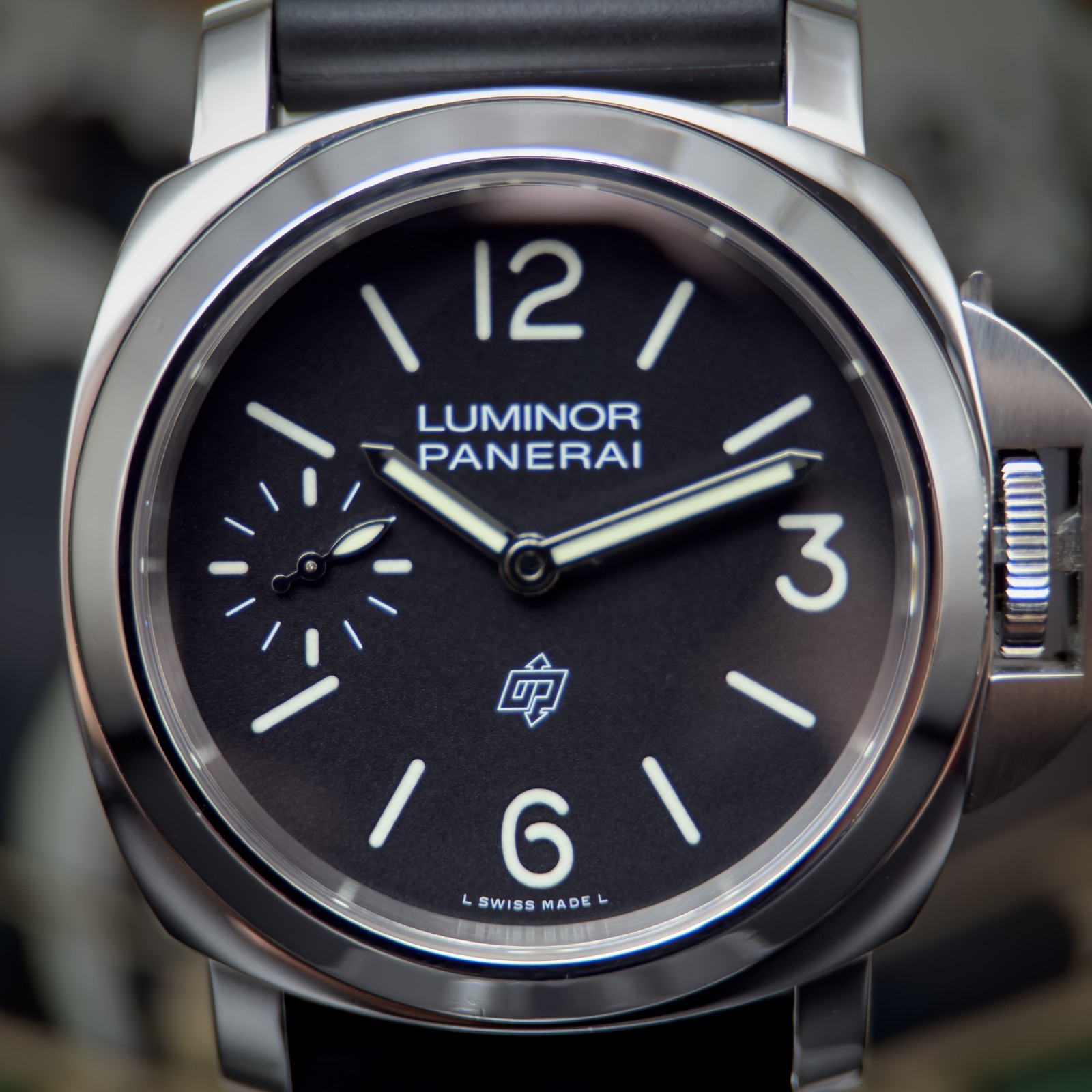 Panerai Luminor Men’s Black Watch – PAM01084