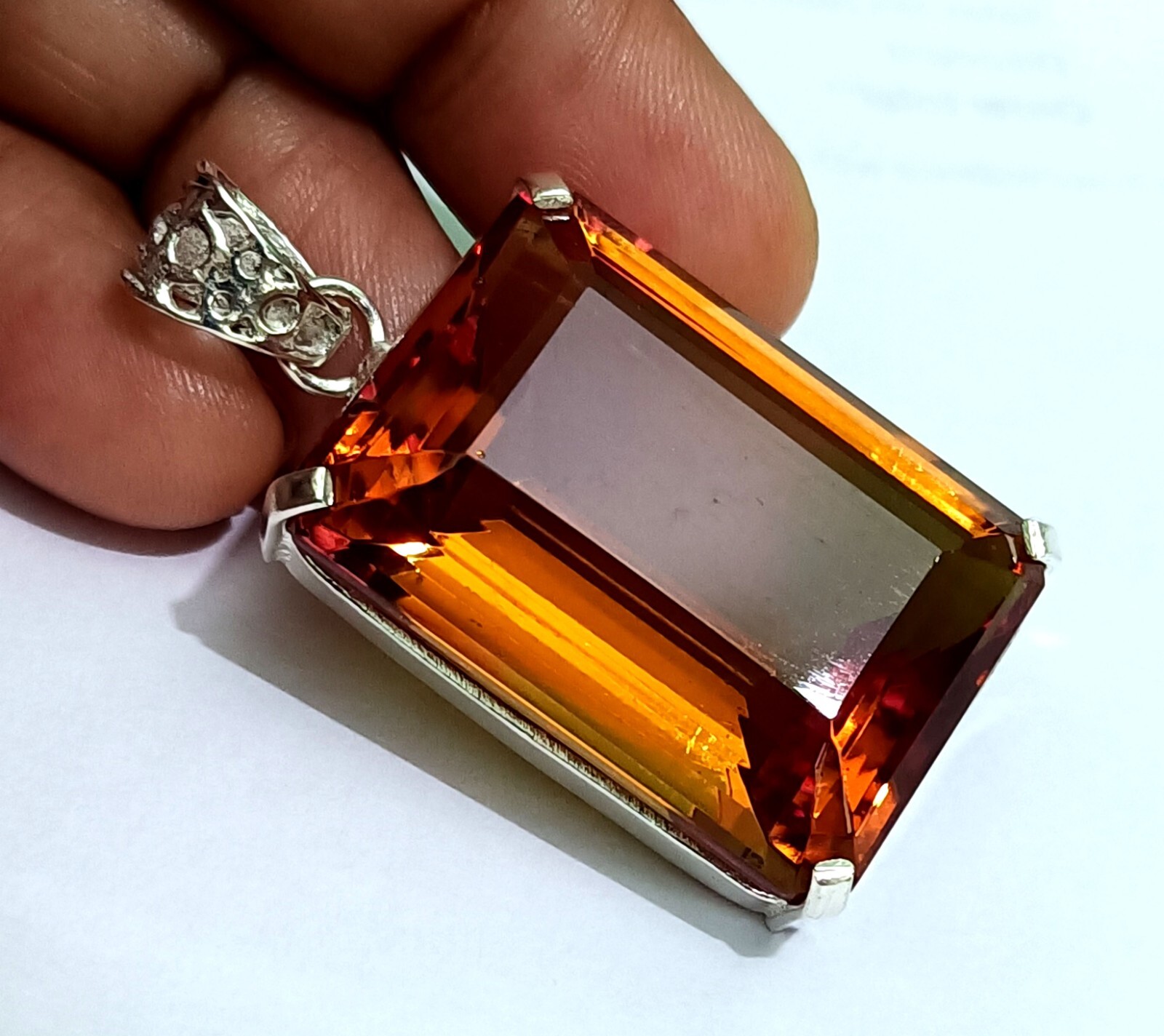 Certified 122.50 Ct+ Natural Zultanite 7 Color Pendant 925 Silver Loose Gemstone