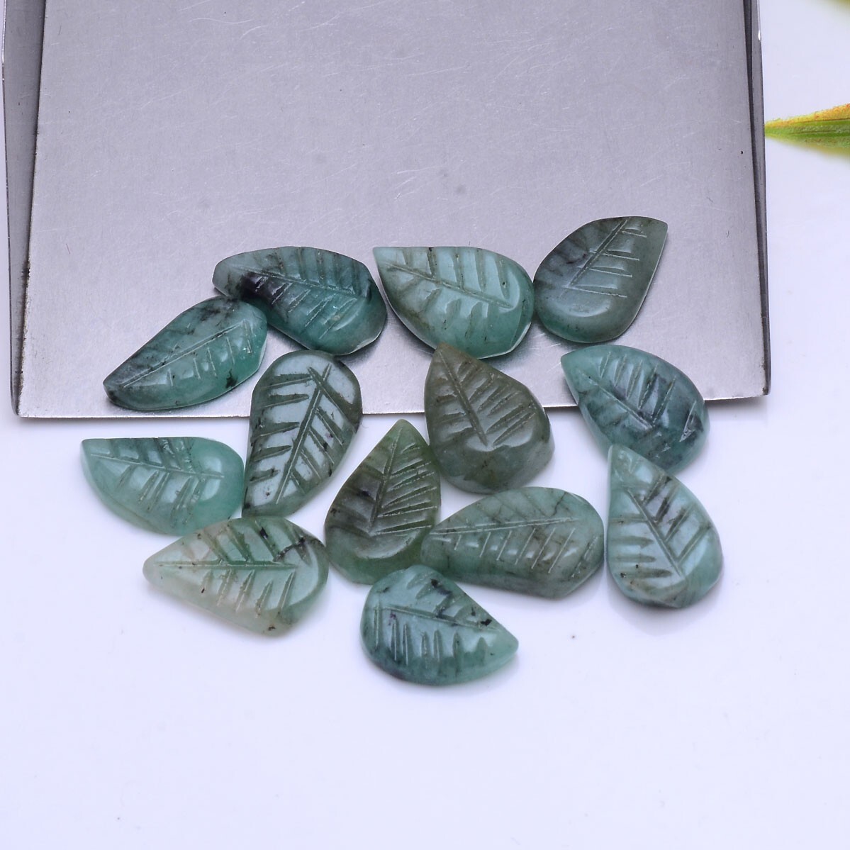 13 Pcs Natural Emerald Untreated 11mm-14mm Leaf Hand Carving Huge Gemstones Lot