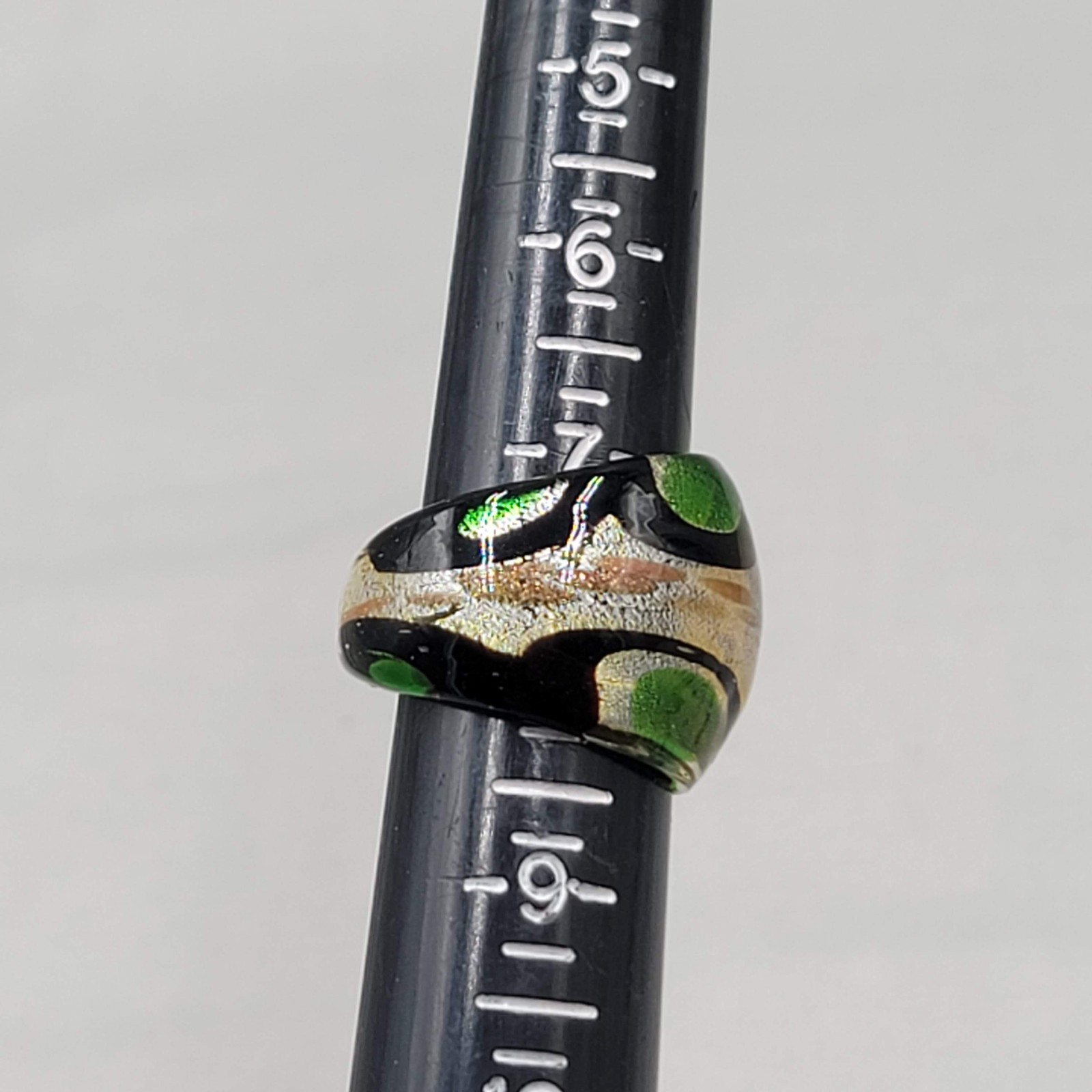 Multicolor Glass Wrap Cocktail Ring Womens Size 8 Gold Green Black Gold Bold