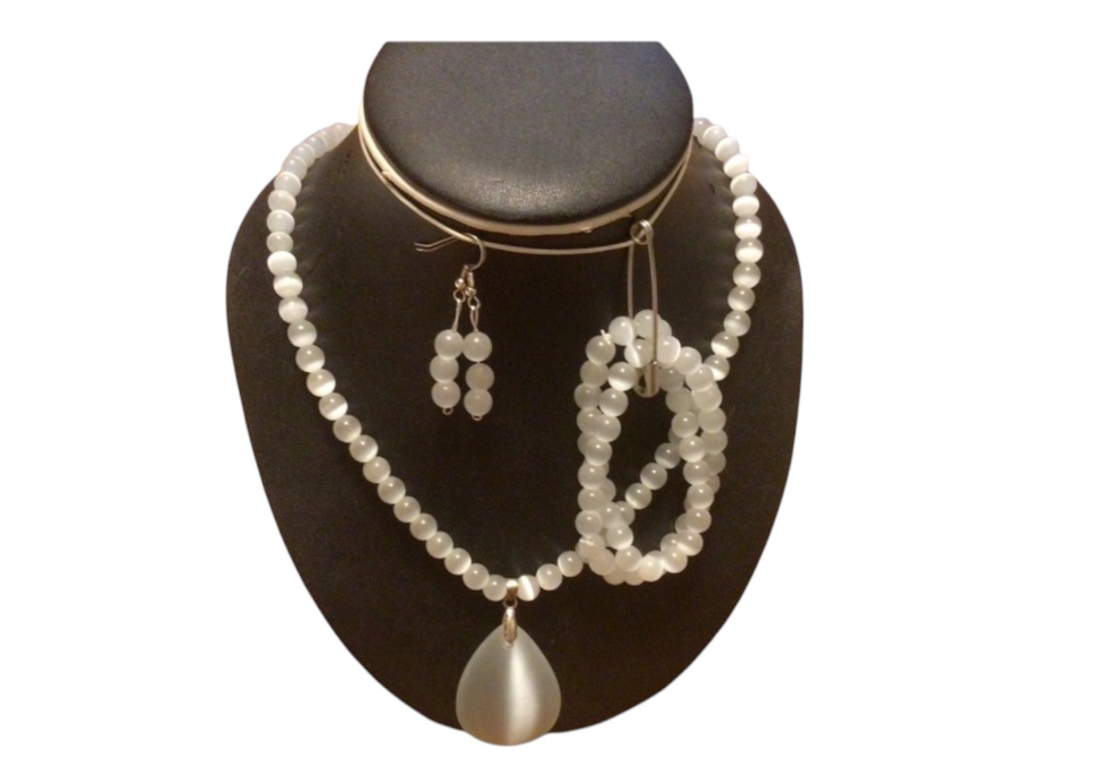 White Cat Eye Jewelry Set 22” Teardrop Necklace Bracelets Dangle Earrings
