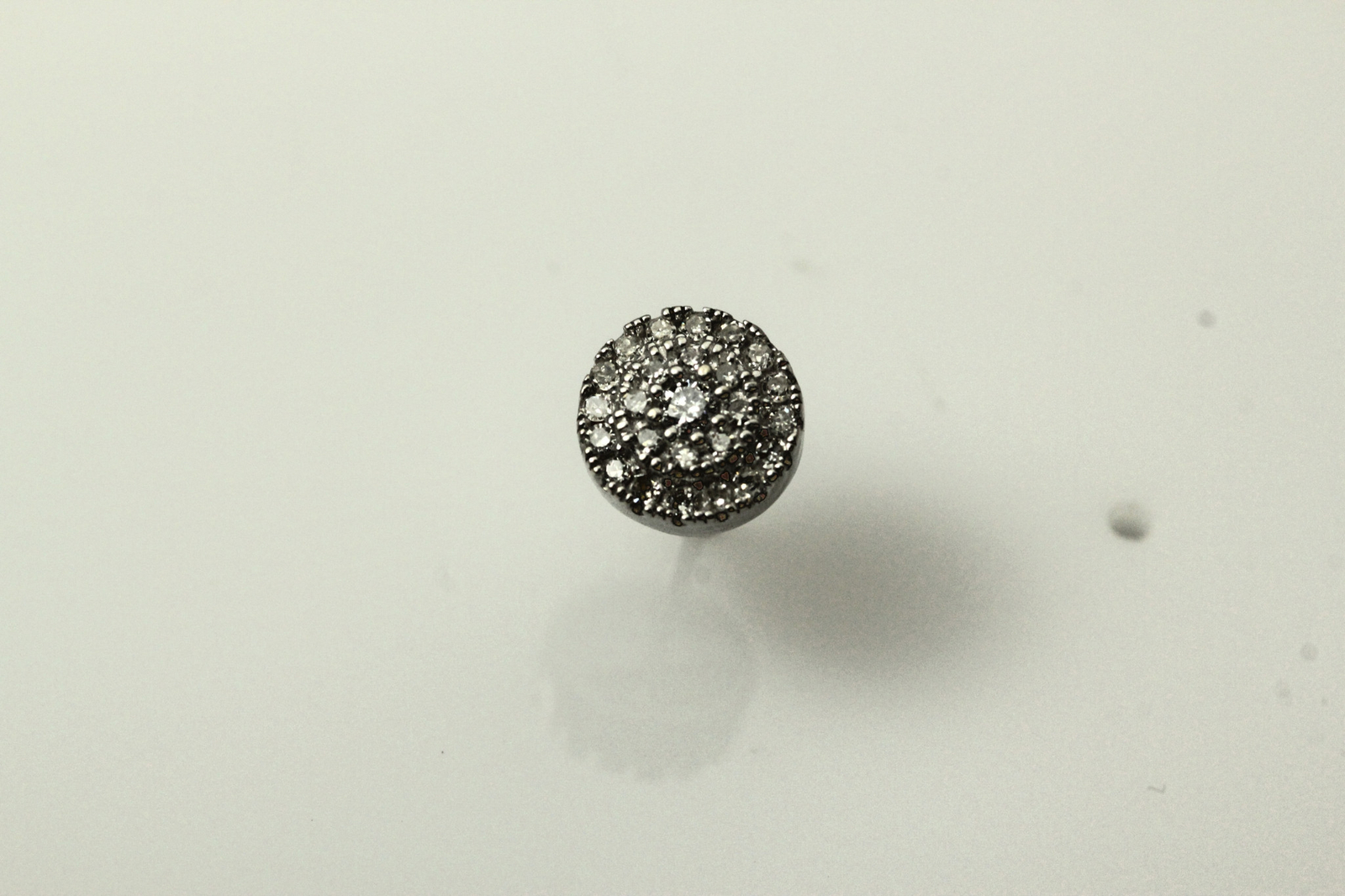 10K White Gold Single Stud Earring with Cubic Zirconia Chips 0.7grams (EAR3372)