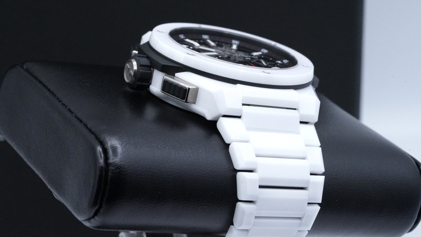 Hublot Big Bang Integrated White Ceramic 42mm *5 YEARS WARRANTY!* 451.HX.1123.HX