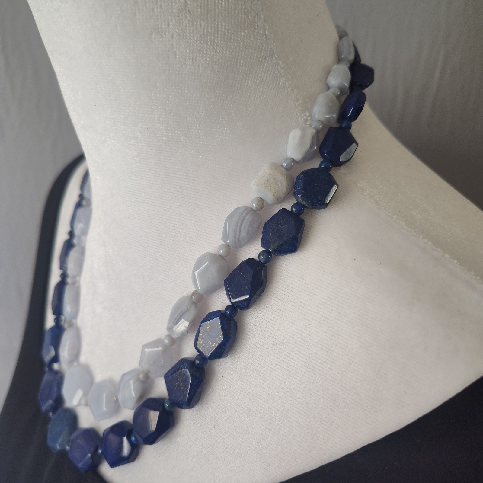 Vintage Lapis Lazuli Blue Lace Agate Double Strand Beaded Necklace 21in DW1151