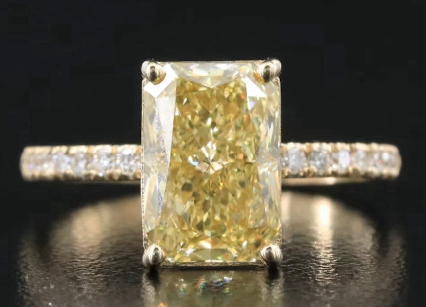14K 3.29 CTW Lab Grown Diamond Ring With Vivid Yellow Center Stone IGI Report