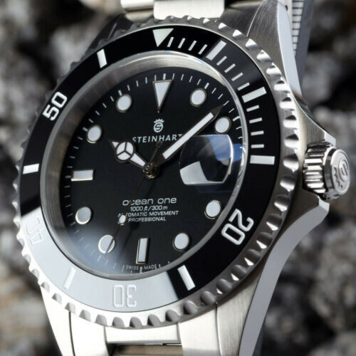 New Steinhart Ocean One 39mm Black Ceramic Automatic Swiss Diver Watch 103-0981