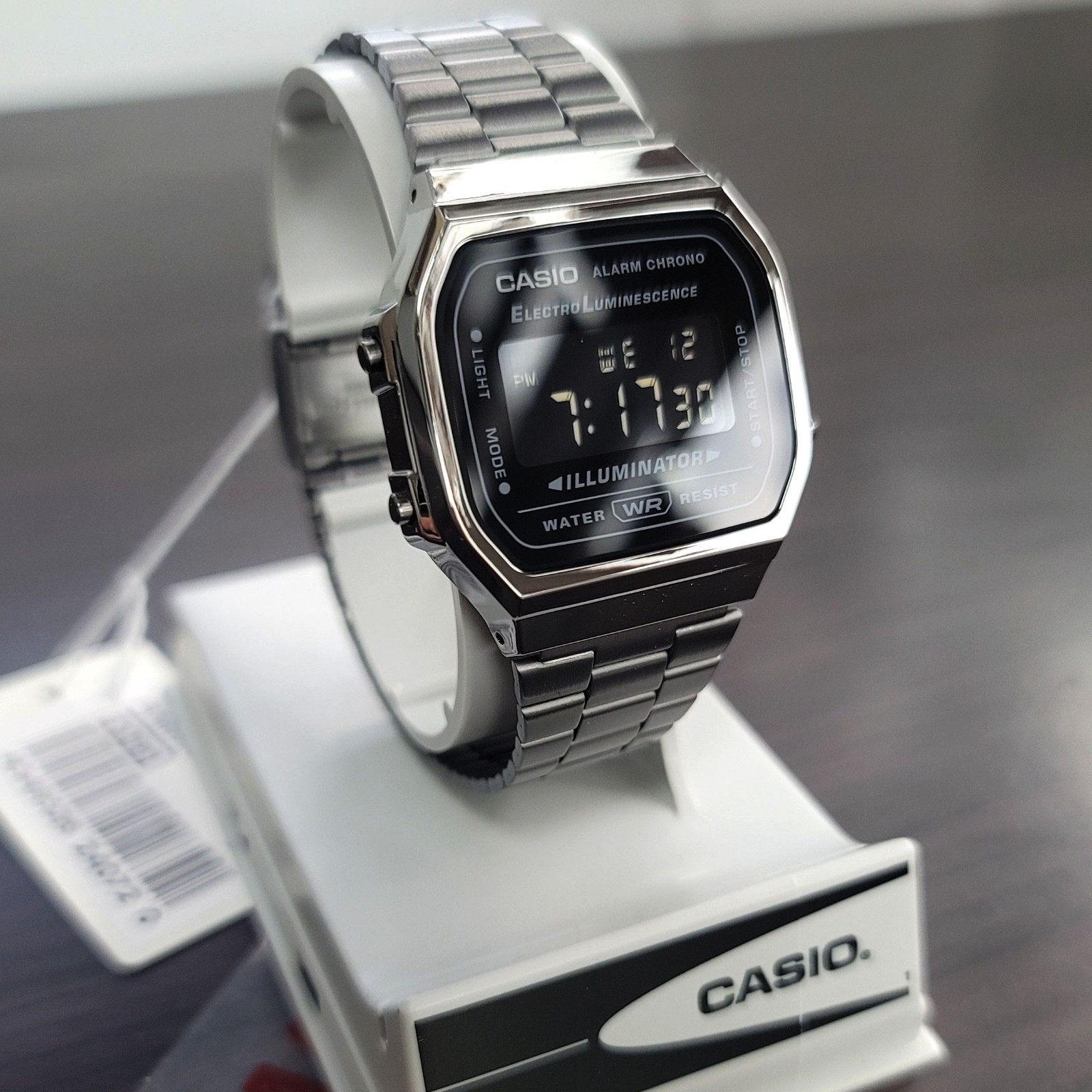 Casio A168WGG-1B Vintage Fashion Electronic Metal Watch New Original