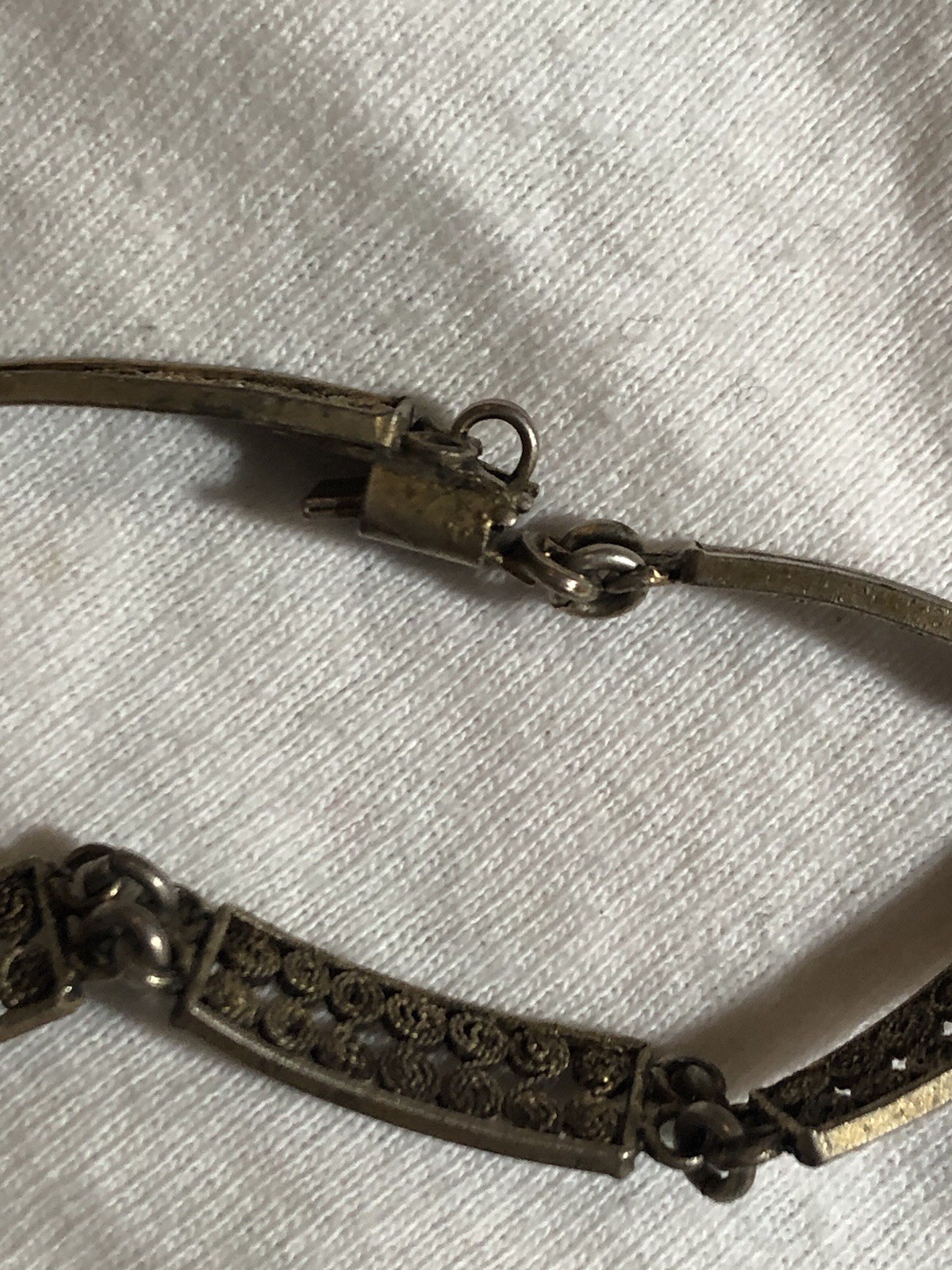 Vintage Wire-Circle Chain Bracelet, Push-In Closure, 7.25” Length 0.25” width
