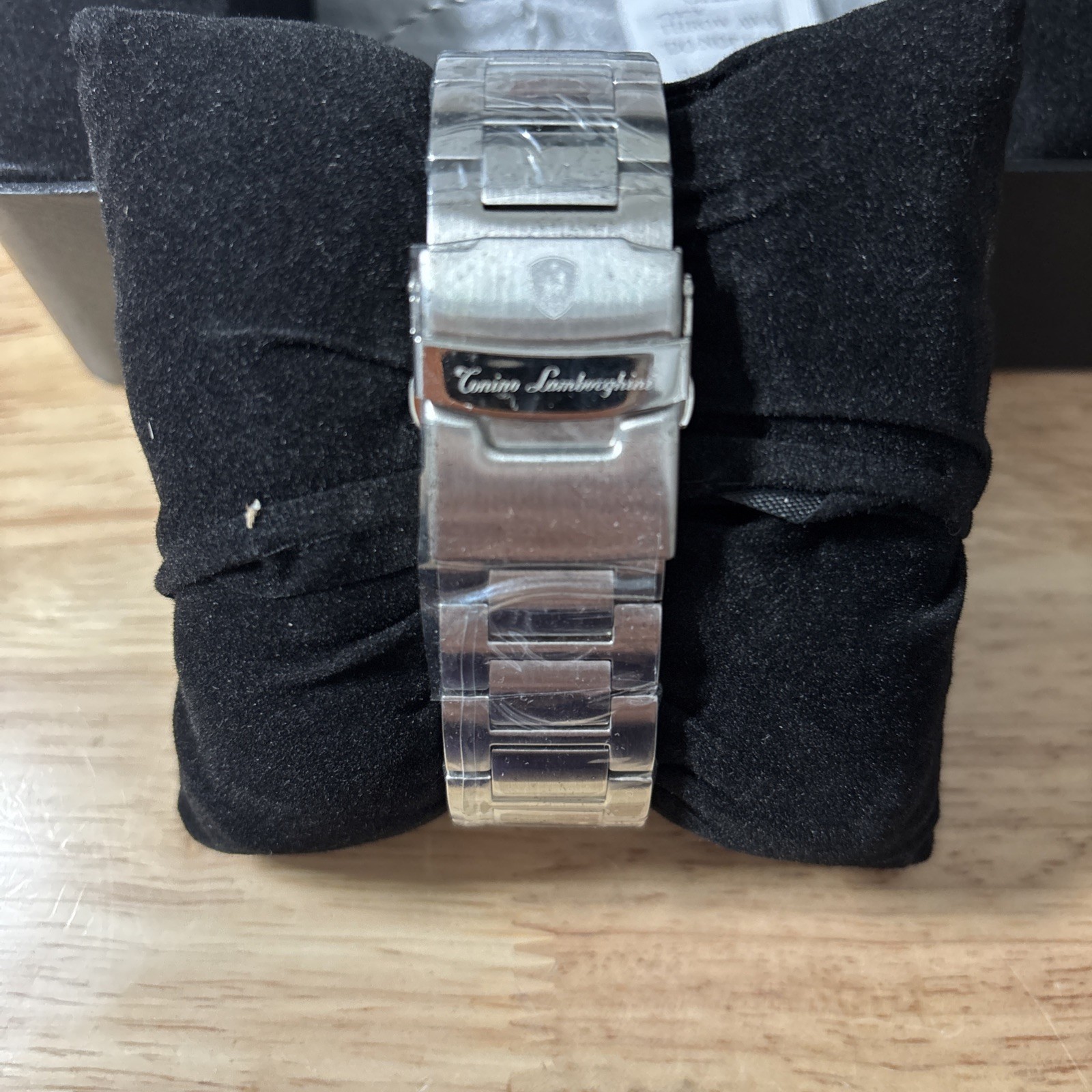 New -Authentic ￼Corino Lamborghini EN034.104 CF Watch