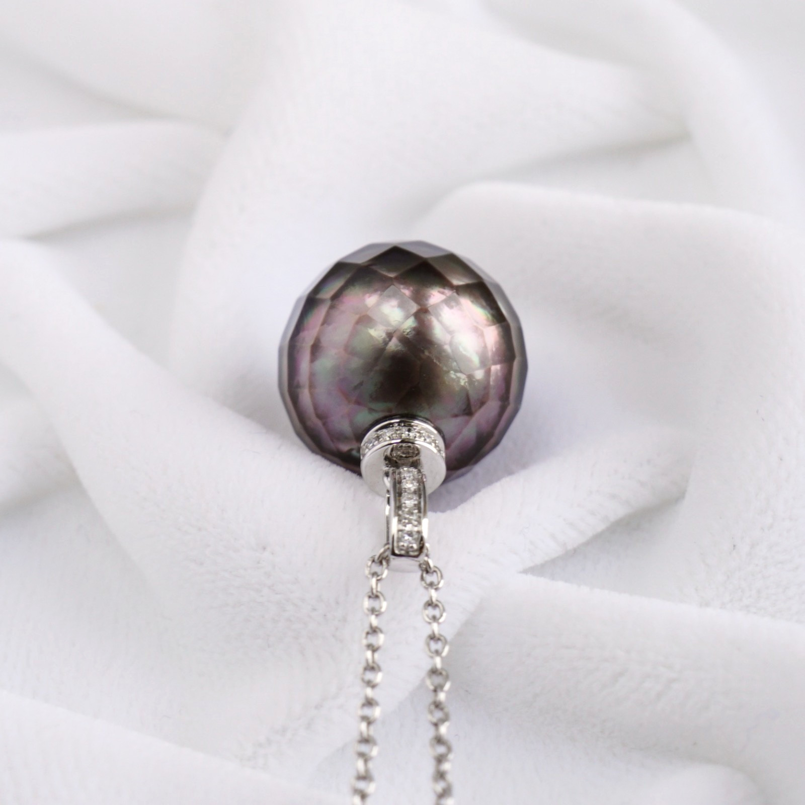 Faceted 13.7mm Pigeon-Gray Round Tahitian Pearl Pendant, 18K White Gold & Dia.