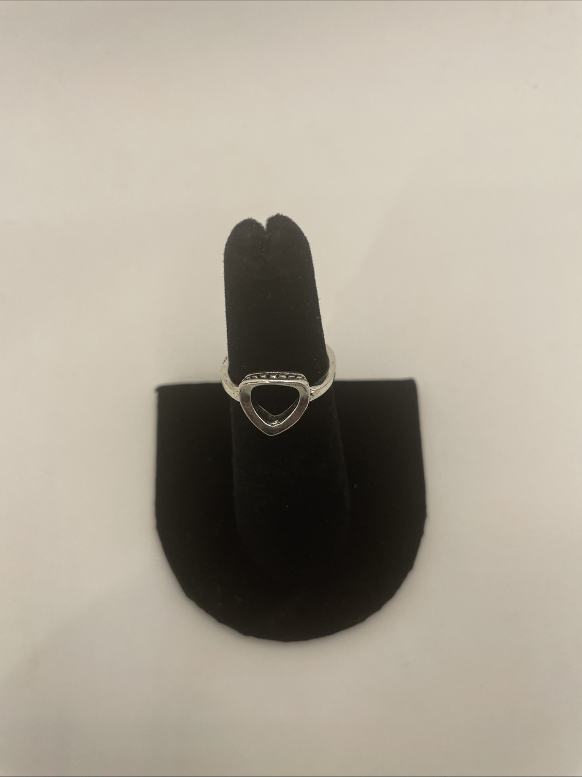 Lot of 5 Silvertone & Black, Faux Pearl, Floral, Boho Retro Rings Varies Sizes