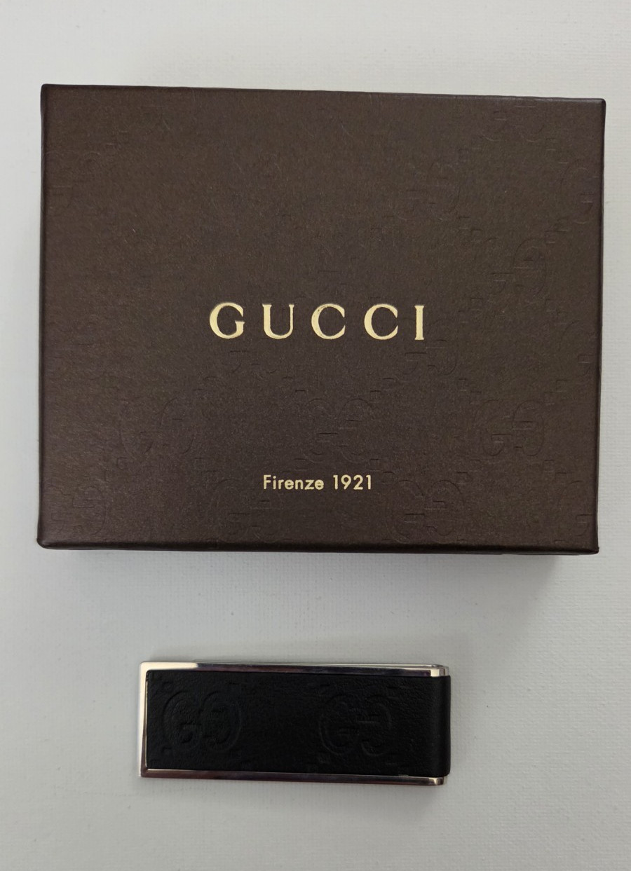 Gucci Men’s Black Leather Logo Money Clip Silver Tone Metal Made in Italy
