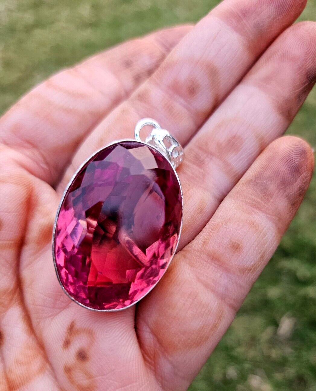 92.8 CT+ Certified Oval Natural Zultanite 7 Color Pendant 925 Silver Jewelry