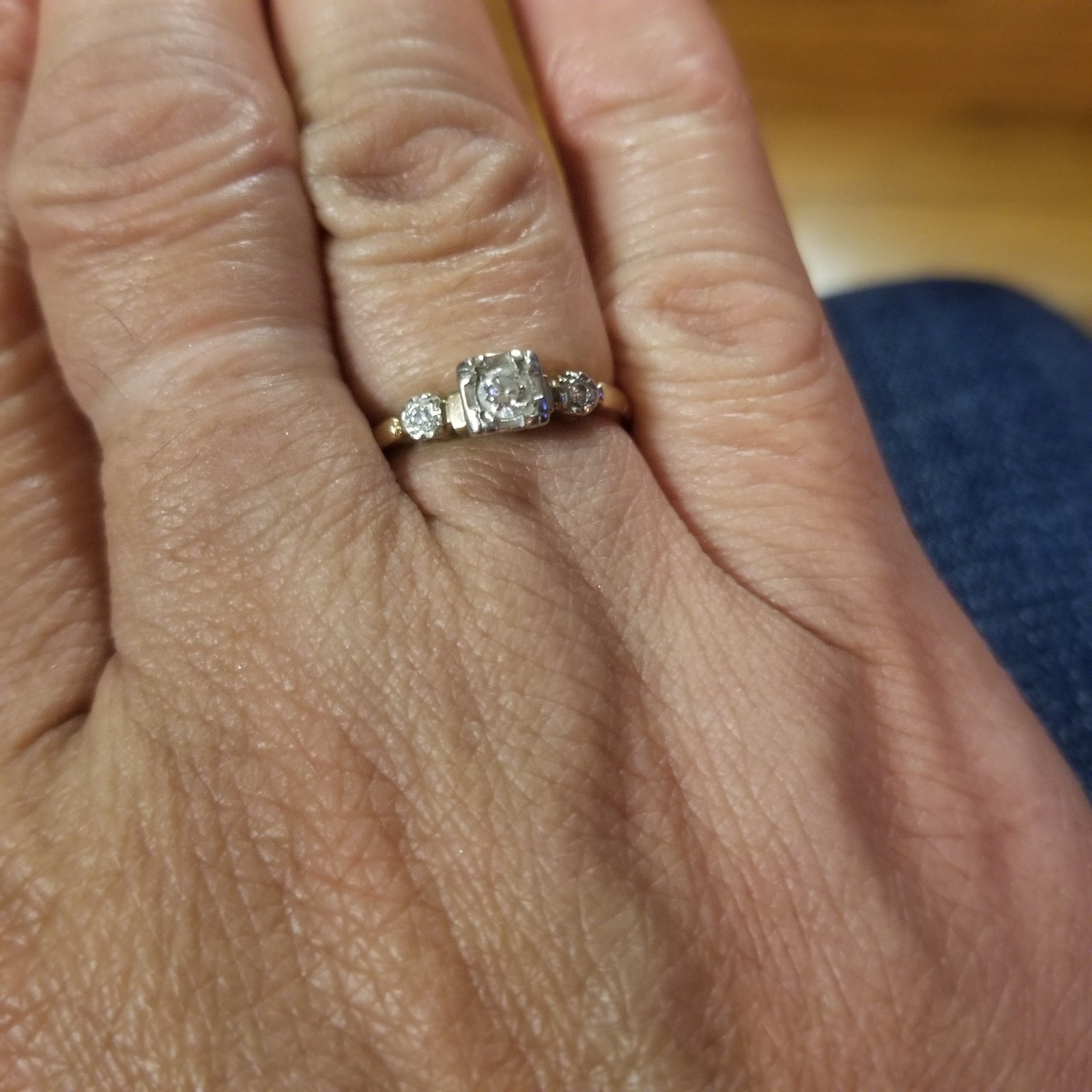 14K yellow gold 0.14ct G/SI round brilliant diamond sz 6.75